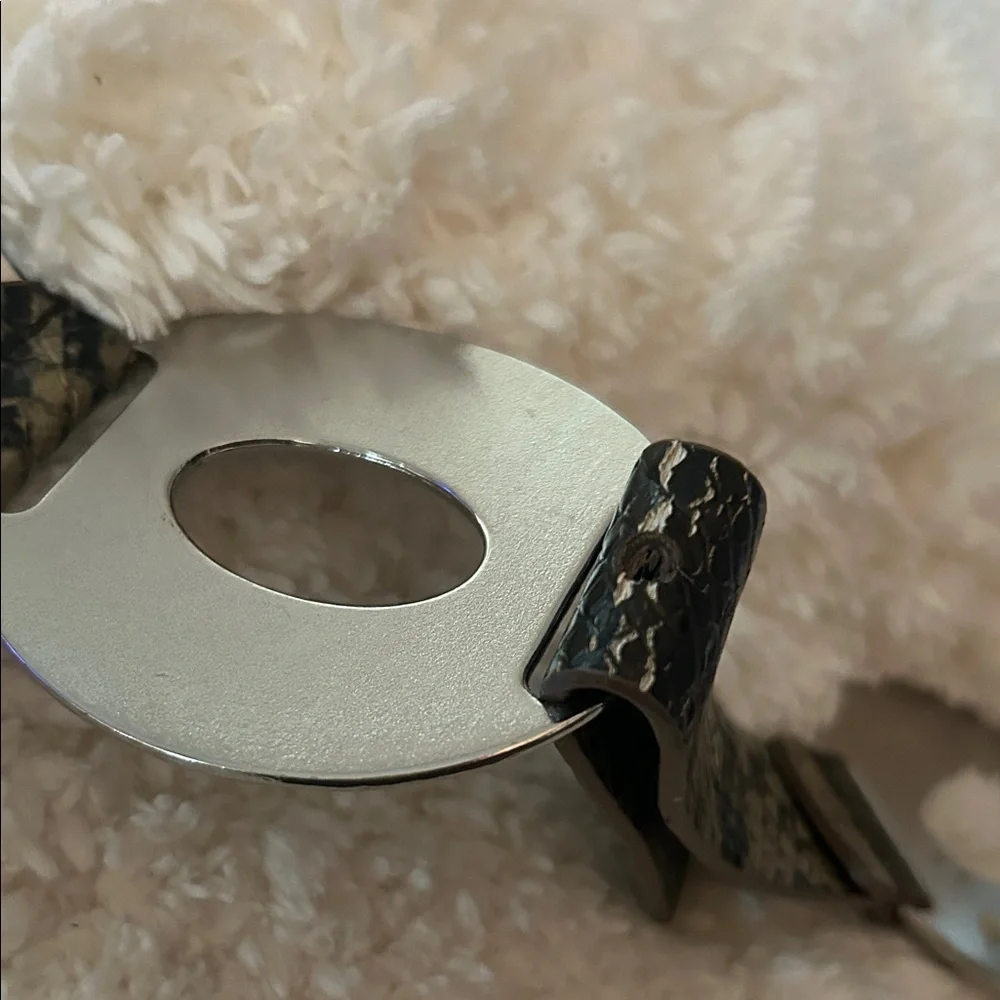 Silver, Green and Black Circle Link Belt
